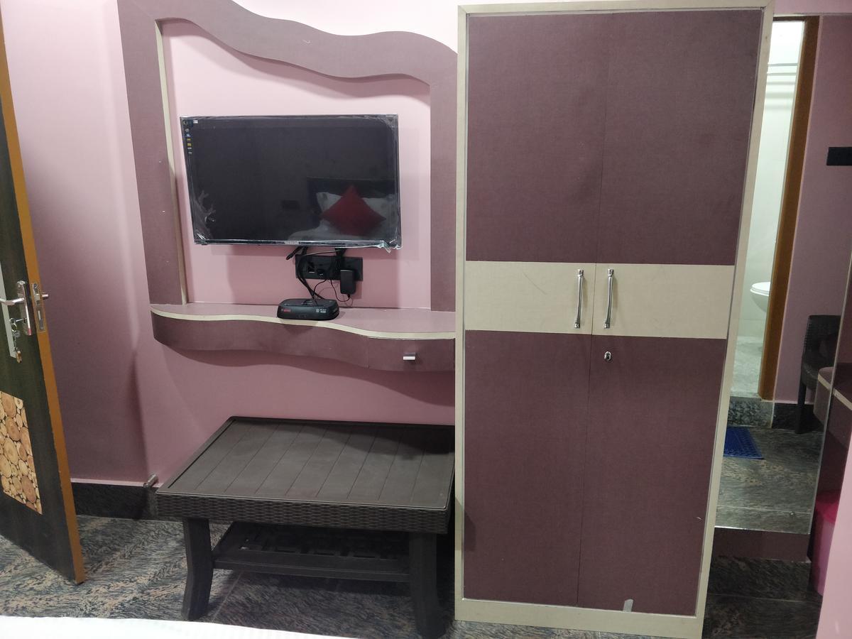 שילונג Oyo 16871 Anant Home Stay מראה חיצוני תמונה