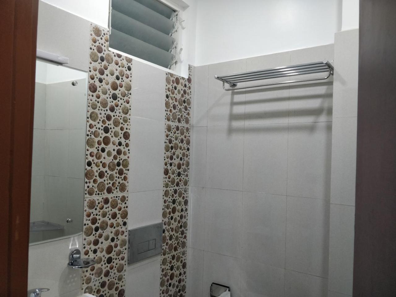 שילונג Oyo 16871 Anant Home Stay מראה חיצוני תמונה