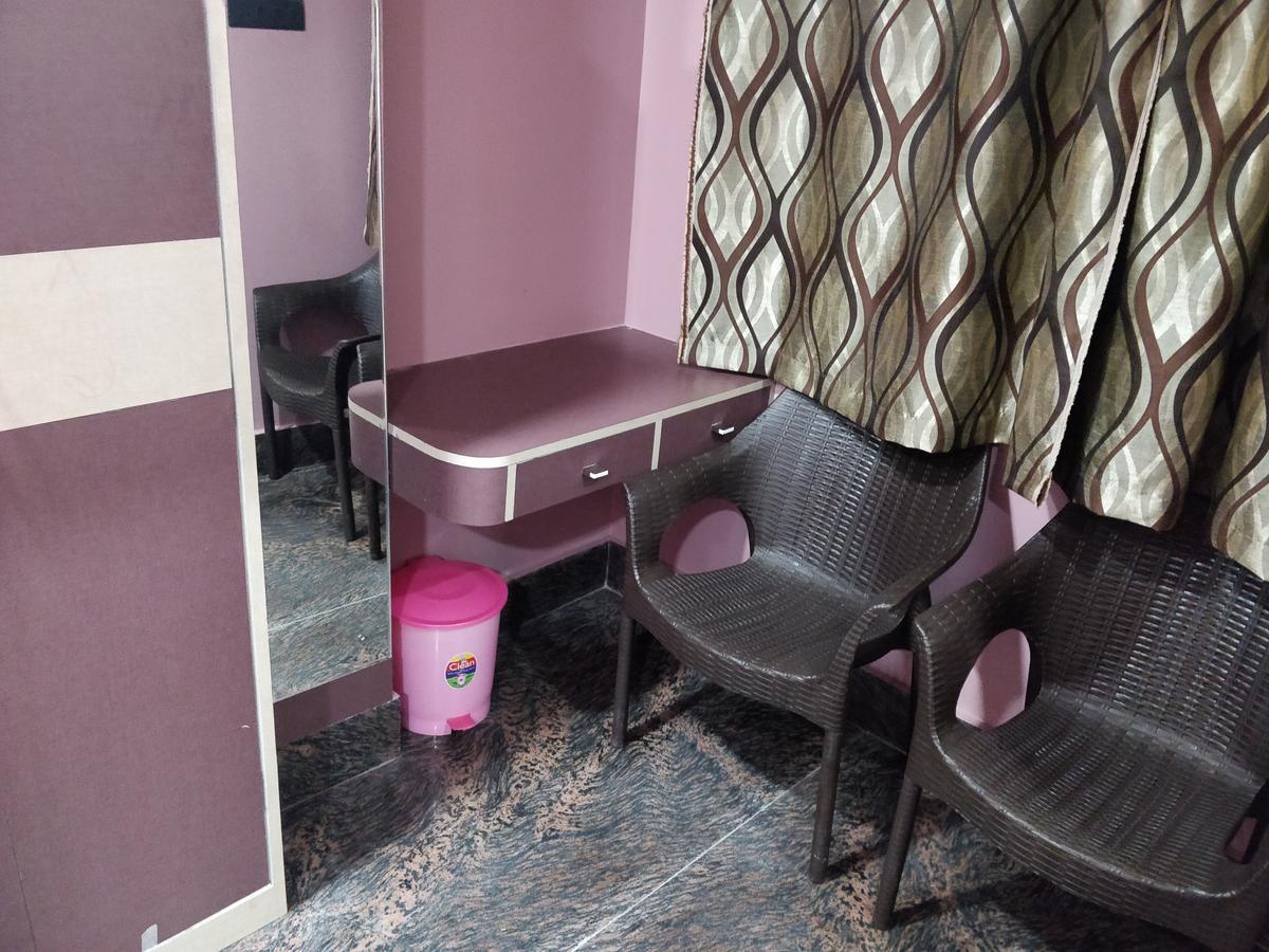 שילונג Oyo 16871 Anant Home Stay מראה חיצוני תמונה